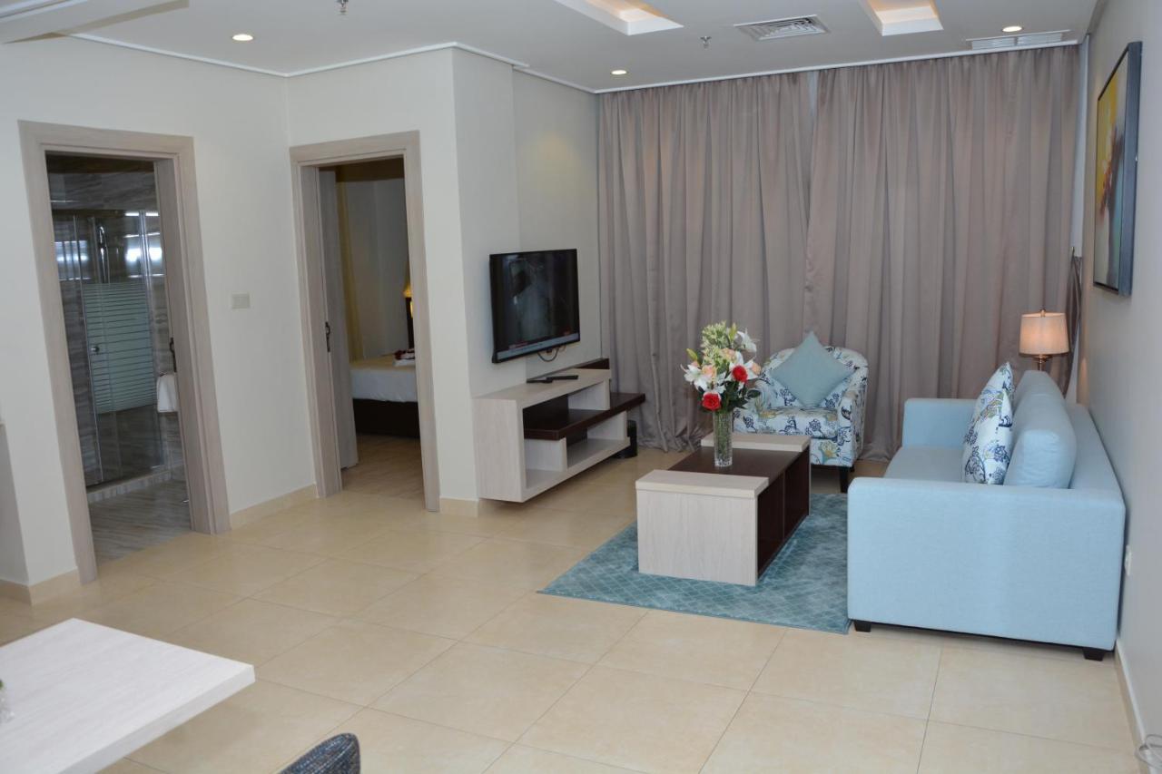 The Lofts Kuwait Fintas Hostel Kuwait City ภายนอก รูปภาพ