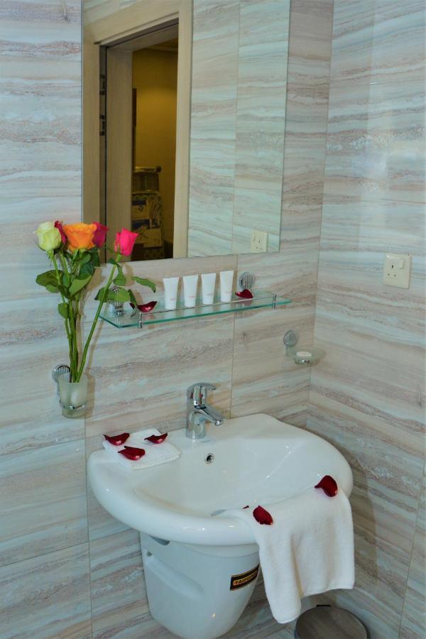 The Lofts Kuwait Fintas Hostel Kuwait City ภายนอก รูปภาพ